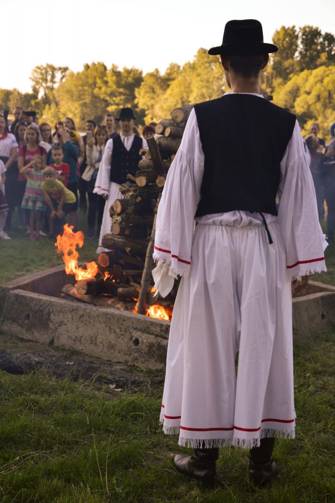 folklorny večer