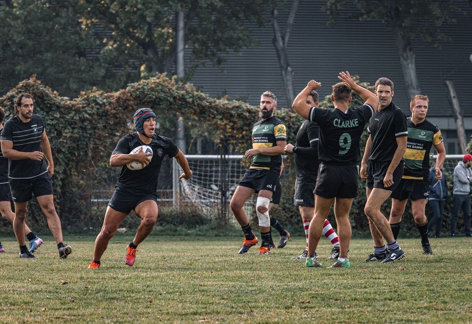 Na fotke hlavný tréner slovenskej federácie rugby, francúzsky hráč rugby Charles Cimetiére