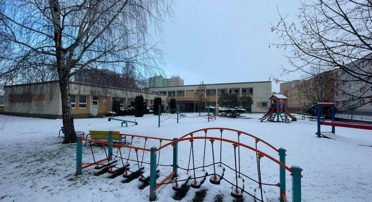 materské školy navštevuje 84 detí